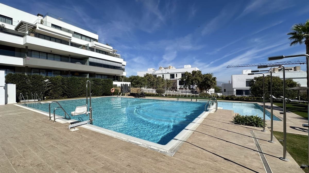 3 Zimmer Apartment zu verkaufen in Estepona mit Pool Garage - 695.000 € (Ref: 9733248)
