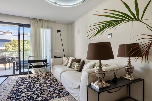 3 sovrum Lägenhet till salu i Estepona med pool garage - 695 000 € (Ref: 9733248)