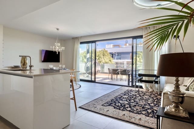 3 sovrum Lägenhet till salu i Estepona med pool garage - 695 000 € (Ref: 9733248)