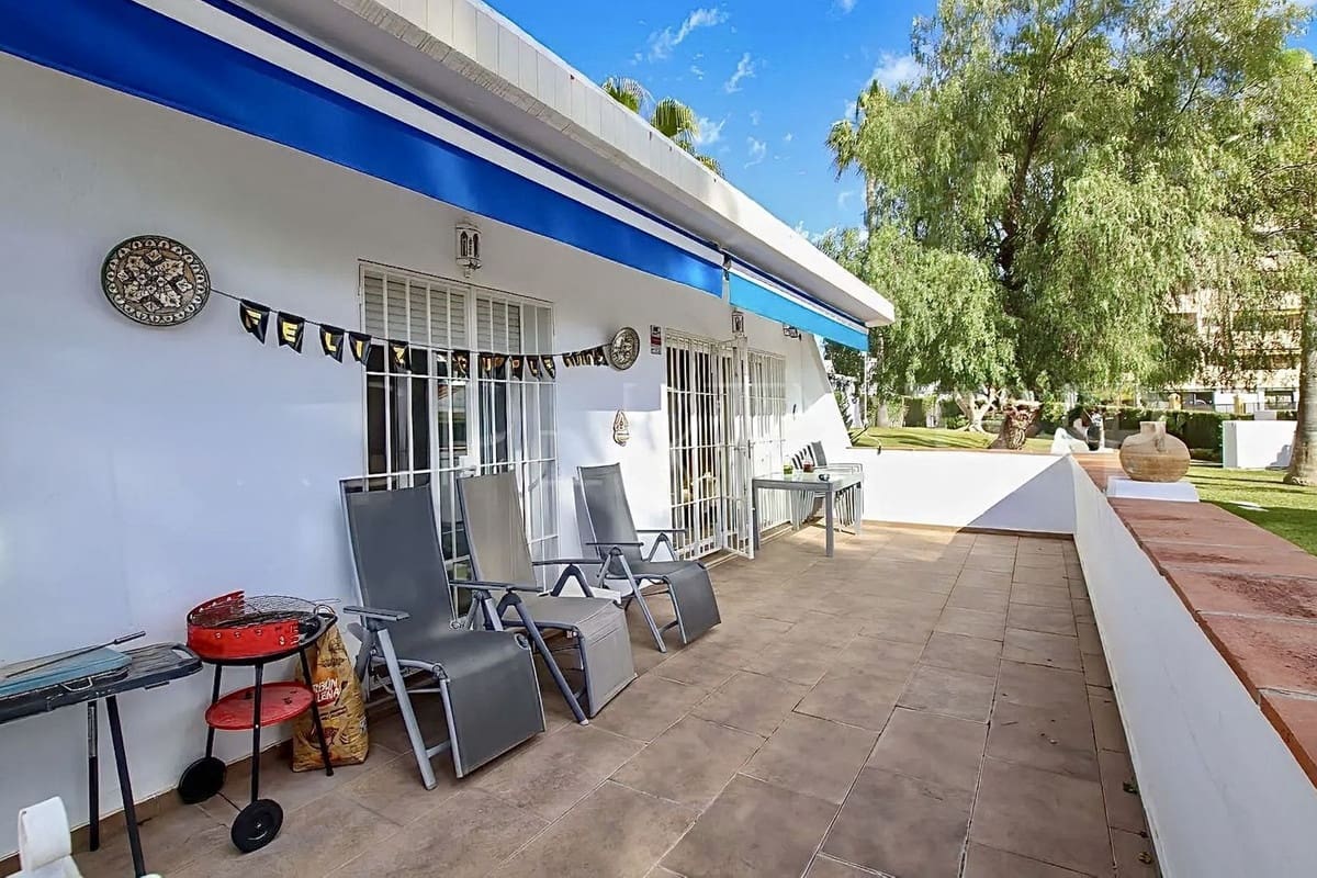 3 bedroom Apartment for sale in Nueva Andalucia with pool - € 680,000 (Ref: 9733249)