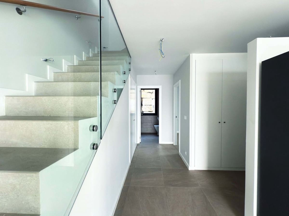 4 bedroom Townhouse for sale in Riviera del Sol with pool garage - € 599,000 (Ref: 9733255)