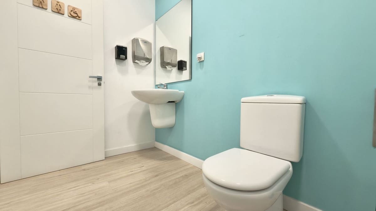 4 bedroom Commercial for sale in Mijas Costa - € 590,000 (Ref: 9733257)