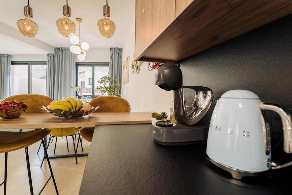 Casa de 3 habitaciones en El Paraiso en venta con piscina garaje - 560.000 € (Ref: 9733258)