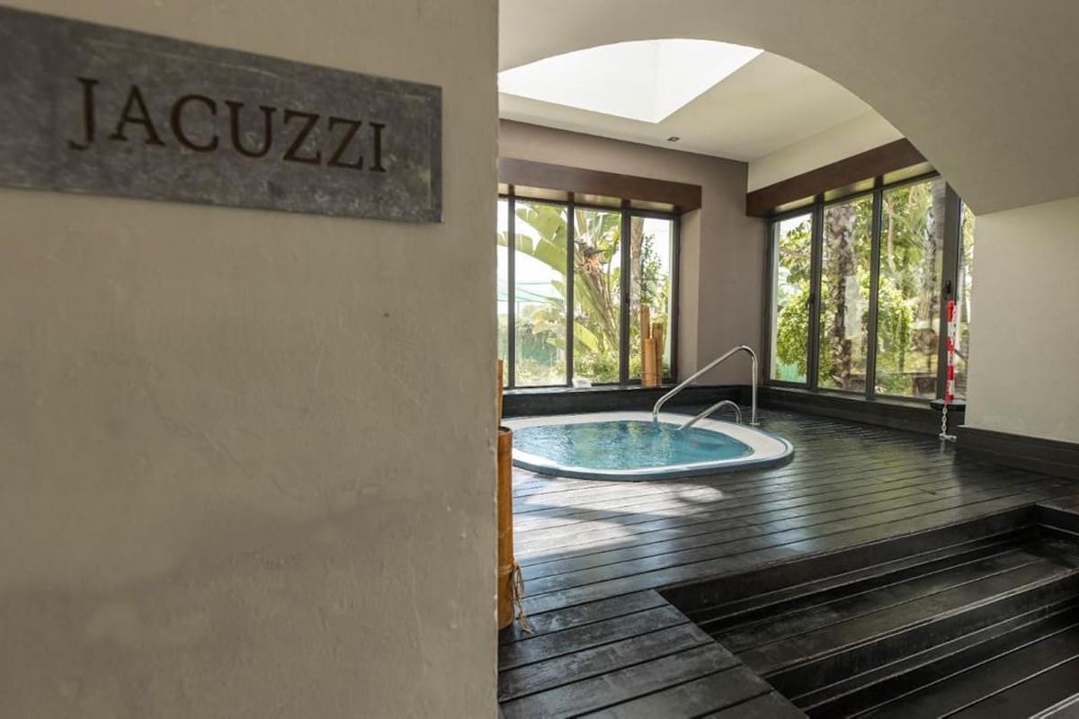 Casa de 3 habitaciones en El Paraiso en venta con piscina garaje - 560.000 € (Ref: 9733258)