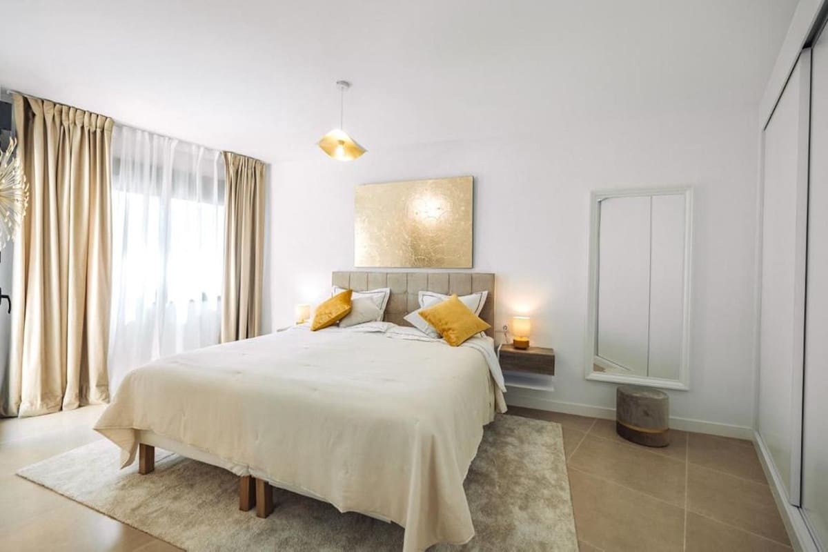 Casa de 3 habitaciones en El Paraiso en venta con piscina garaje - 560.000 € (Ref: 9733258)