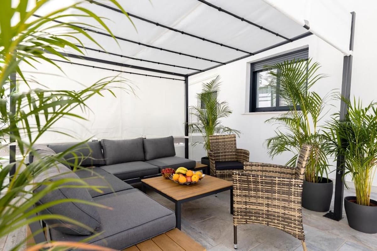 Casa de 3 habitaciones en El Paraiso en venta con piscina garaje - 560.000 € (Ref: 9733258)