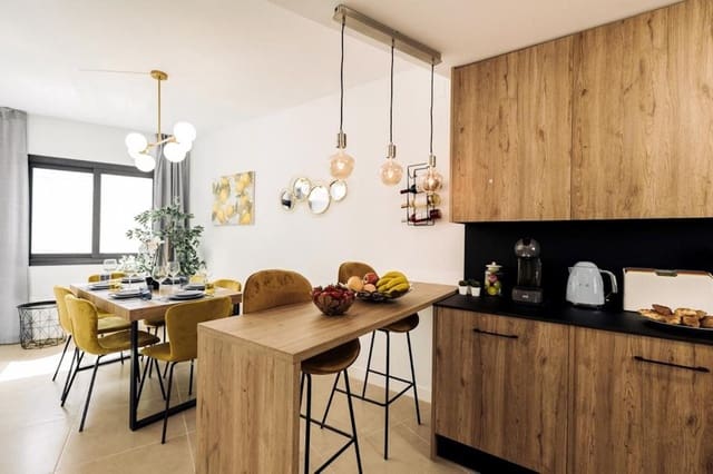 Casa de 3 habitaciones en El Paraiso, Estepona en venta con piscina garaje - 560.000 € (Ref: 9733258)