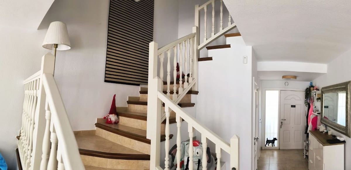 3 bedroom Townhouse for sale in Velez-Malaga with pool - € 546,000 (Ref: 9733259)