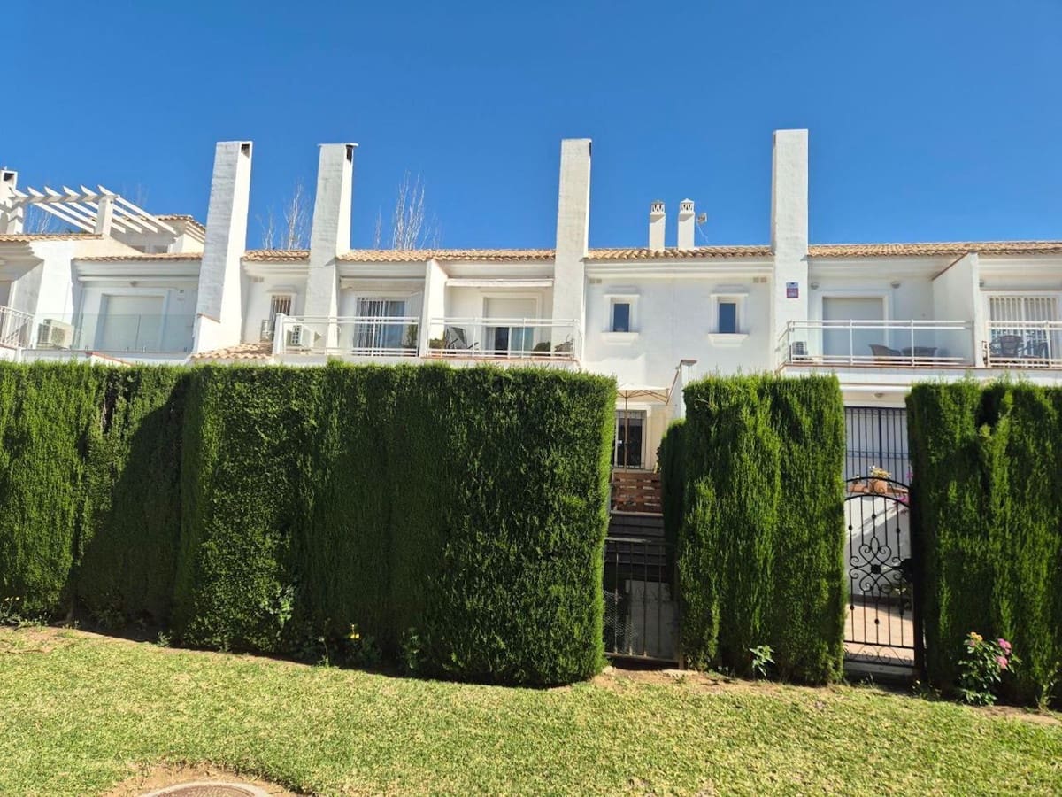 3 bedroom Townhouse for sale in Velez-Malaga with pool - € 546,000 (Ref: 9733259)