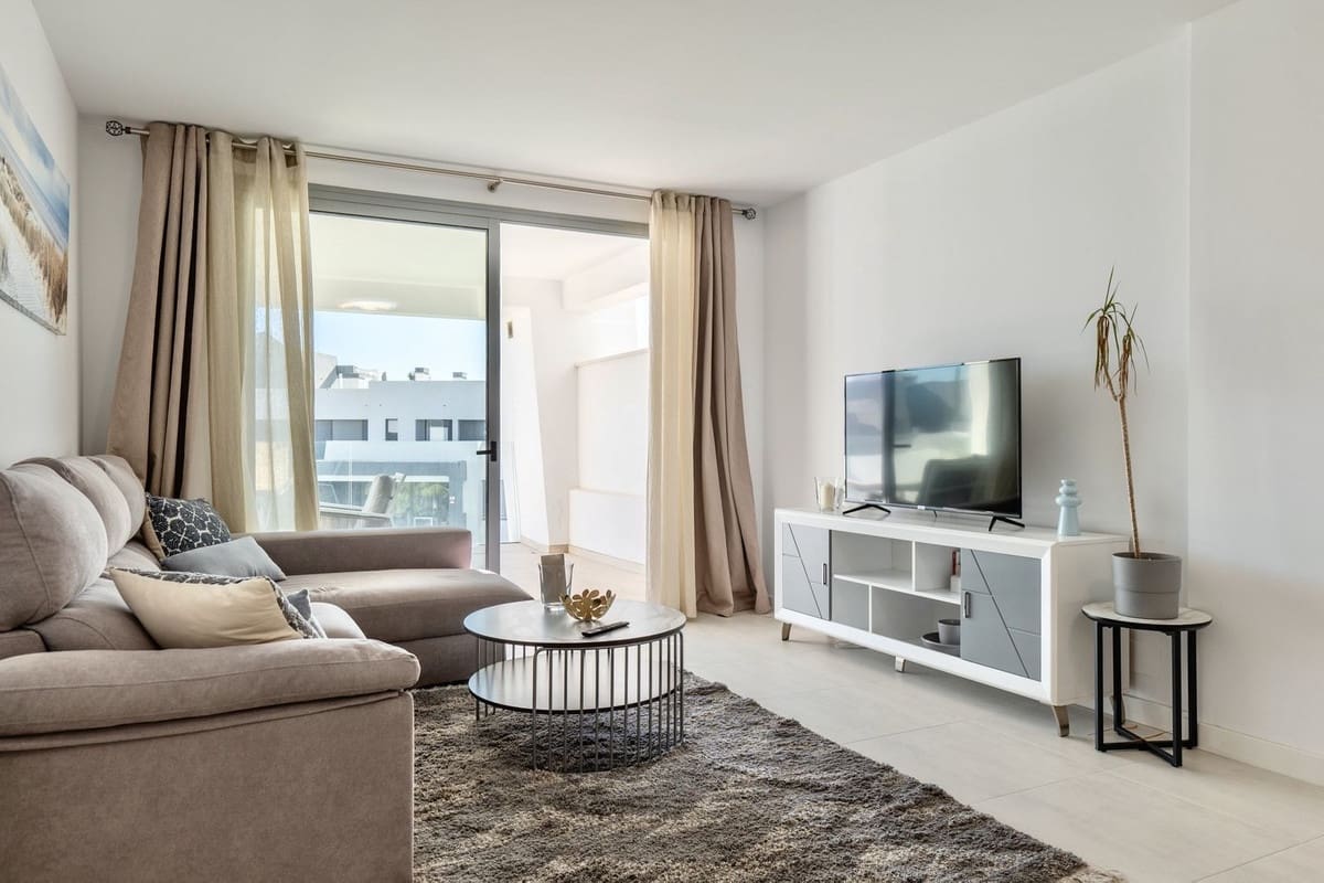 2 slaapkamer Appartement te koop in Estepona met zwembad garage - € 485.000 (Ref: 9733261)