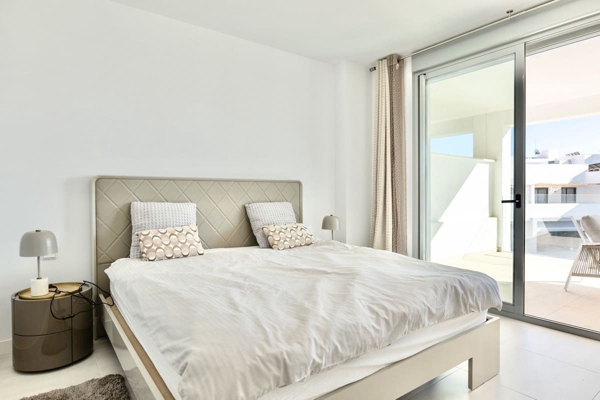 2 slaapkamer Appartement te koop in Estepona met zwembad garage - € 485.000 (Ref: 9733261)