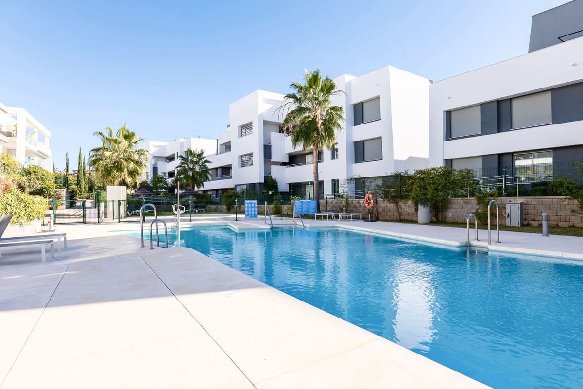 2 slaapkamer Appartement te koop in Estepona met zwembad garage - € 485.000 (Ref: 9733261)