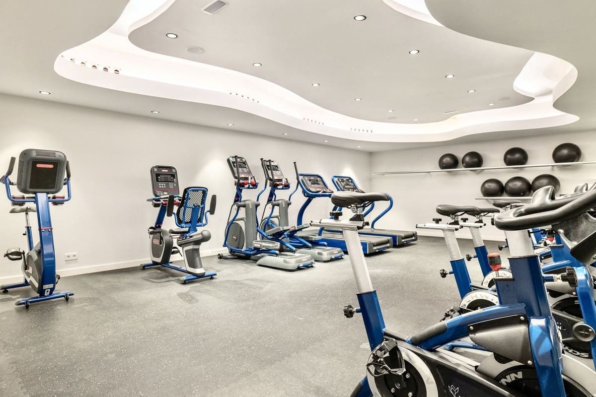 2 slaapkamer Appartement te koop in Estepona met zwembad garage - € 485.000 (Ref: 9733261)