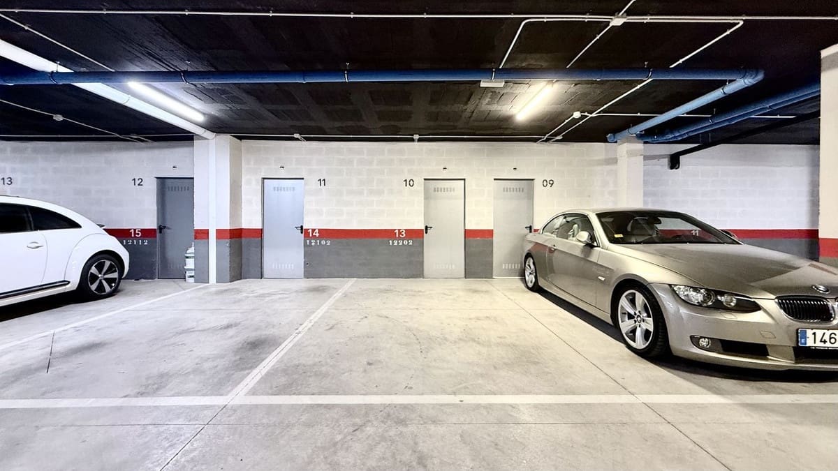 2 slaapkamer Appartement te koop in Estepona met zwembad garage - € 485.000 (Ref: 9733261)