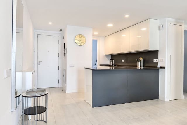 2 soveværelse Lejlighed til salg i Estepona med swimmingpool garage - € 485.000 (Ref: 9733261)