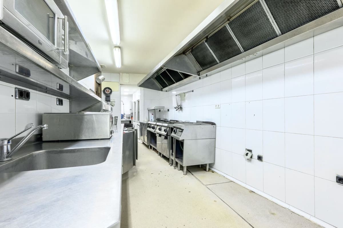 Restaurant/Bar à vendre à San Pedro de Alcantara - 477 000 € (Ref: 9733262)