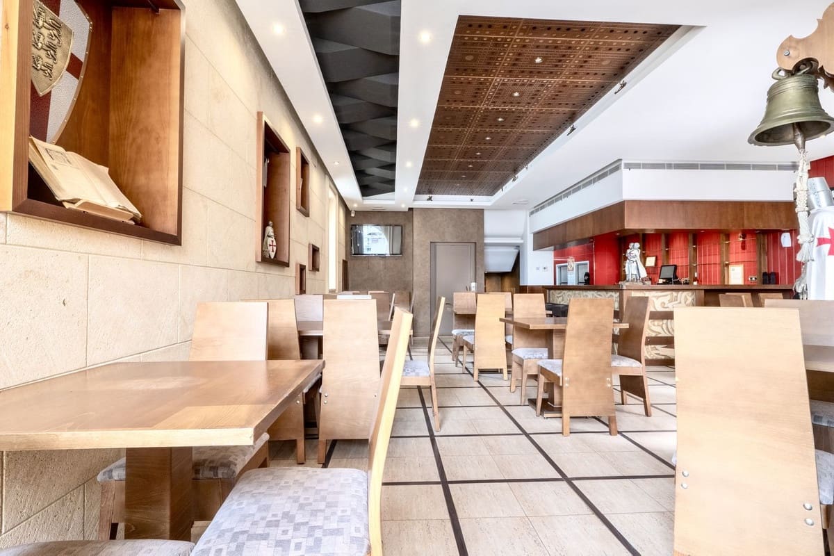 Restaurant/Bar til salg i San Pedro de Alcantara - € 477.000 (Ref: 9733262)