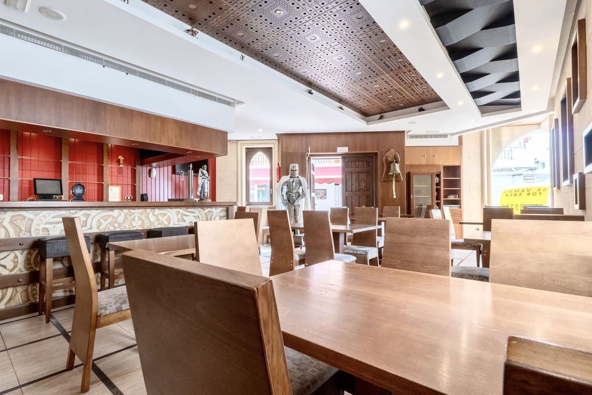 Restaurant/Bar til salg i San Pedro de Alcantara - € 477.000 (Ref: 9733262)