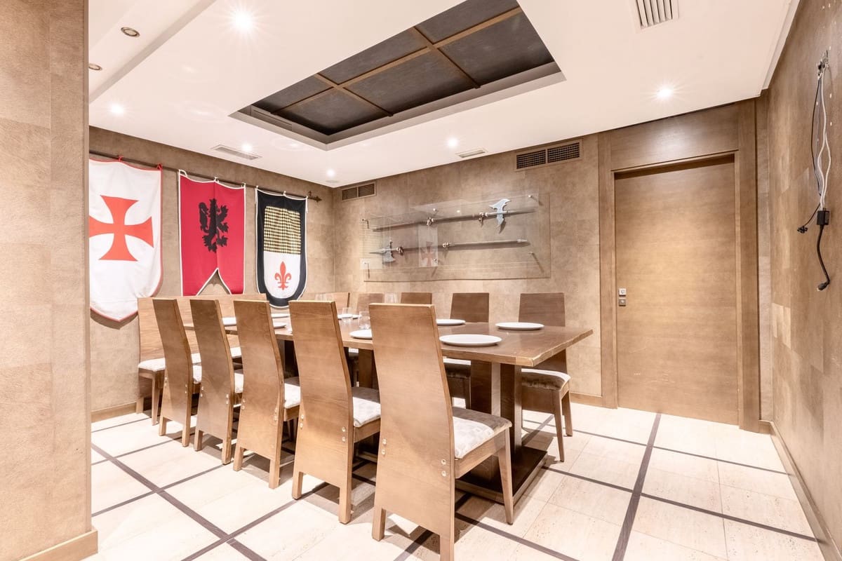Restaurant/Bar til salg i San Pedro de Alcantara - € 477.000 (Ref: 9733262)