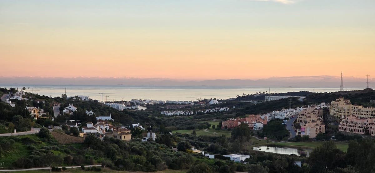 2 slaapkamer Appartement te koop in Estepona met zwembad garage - € 367.500 (Ref: 9733270)