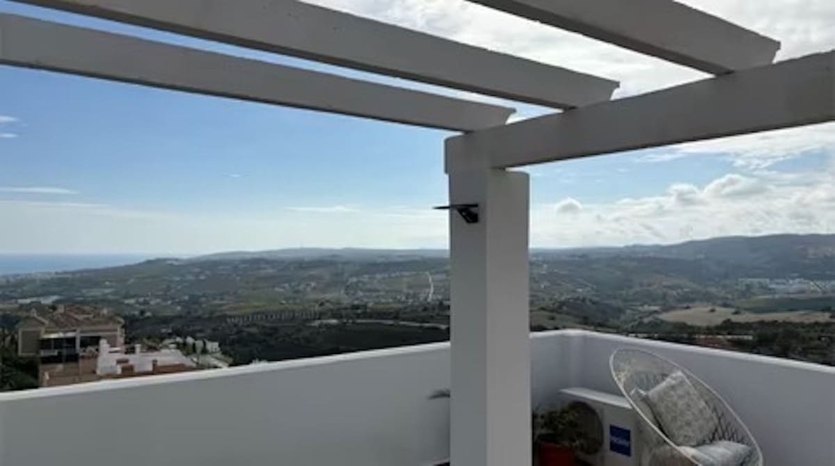 2 bedroom Penthouse for sale in Casares with pool garage - € 320,000 (Ref: 9733272)