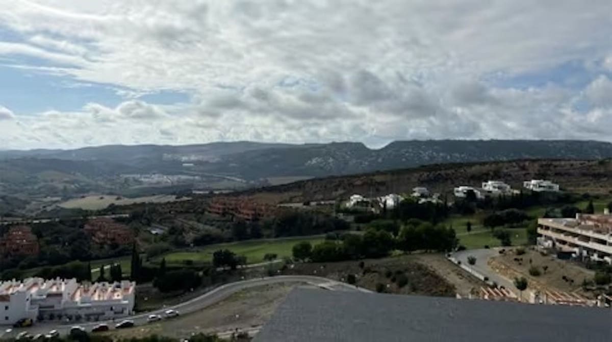 2 bedroom Penthouse for sale in Casares with pool garage - € 320,000 (Ref: 9733272)