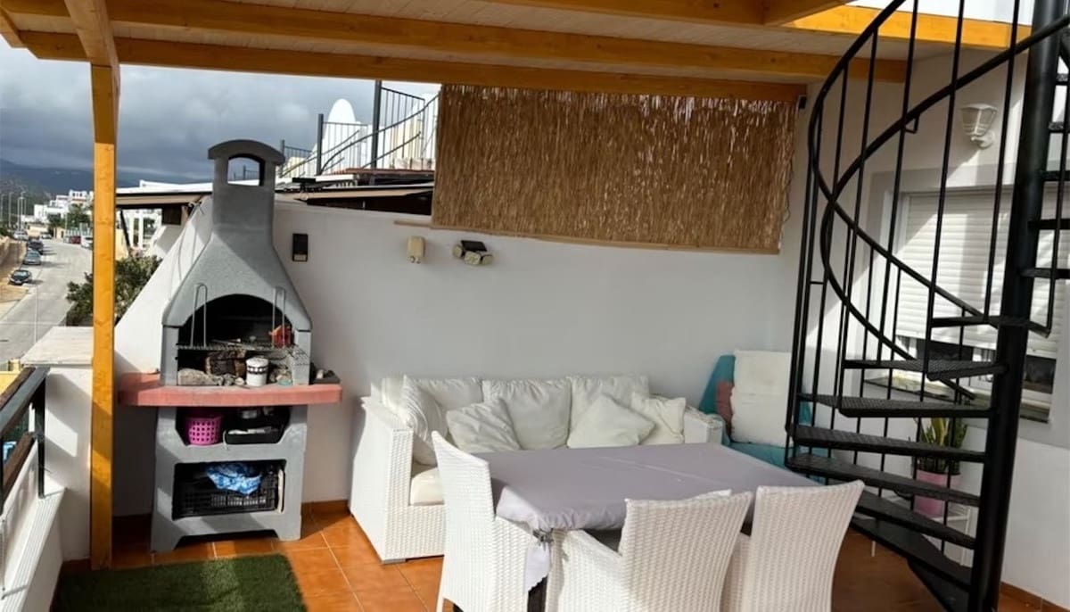 2 bedroom Penthouse for sale in Casares with pool garage - € 320,000 (Ref: 9733272)