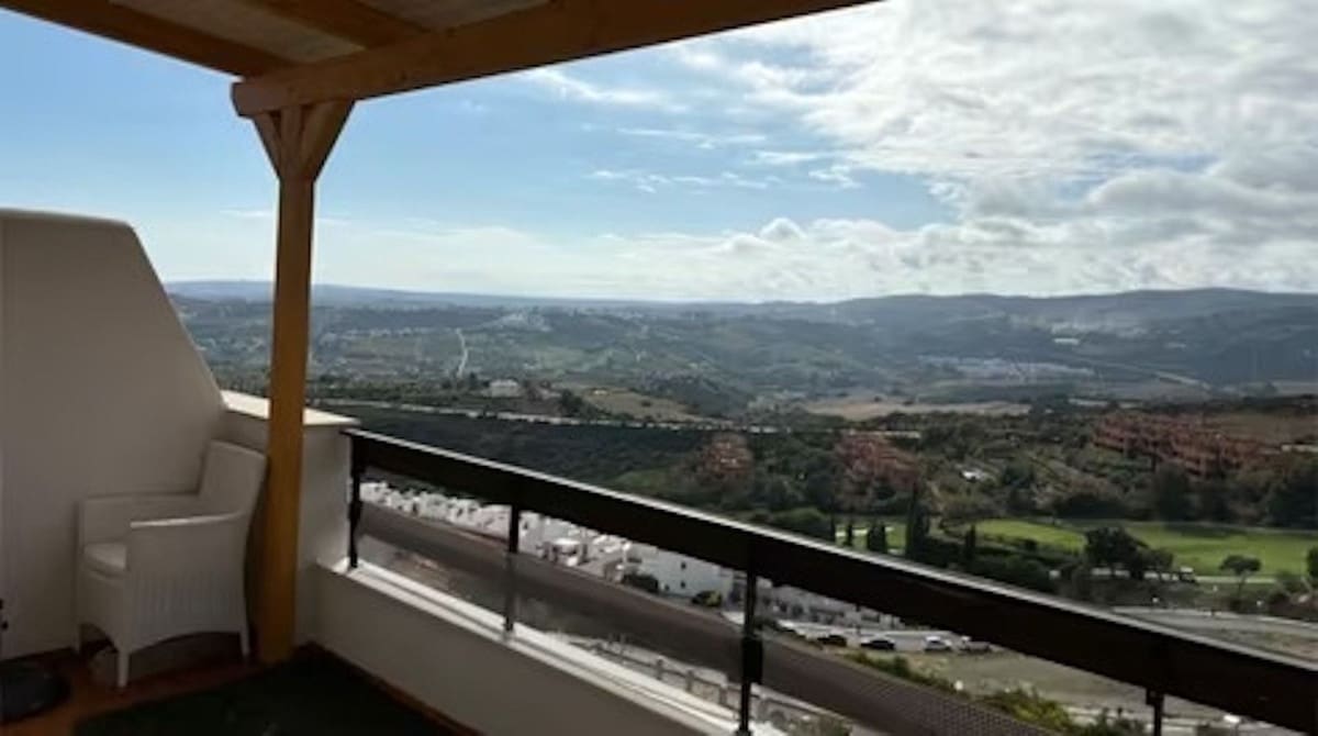 2 bedroom Penthouse for sale in Casares with pool garage - € 320,000 (Ref: 9733272)