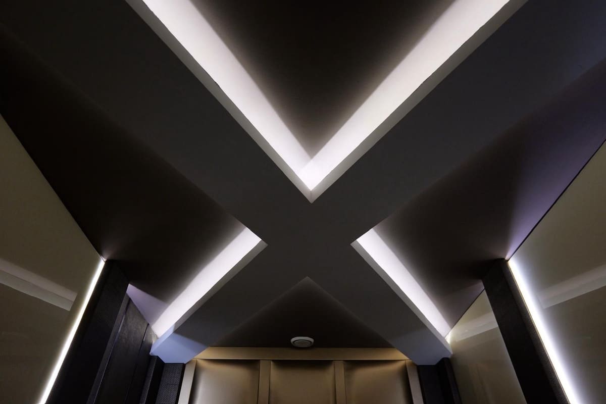 4 bedroom Commercial for sale in Puerto Banus with garage - € 260,000 (Ref: 9733275)