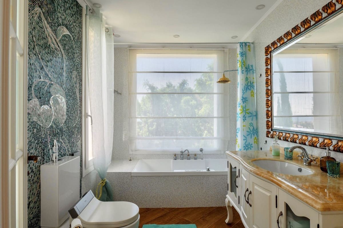 4 bedroom Villa for sale in El Rosario with pool garage - € 3,990,000 (Ref: 9733277)