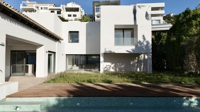 Chalet de 7 habitaciones en Benahavís en venta con piscina garaje - 3.500.000 € (Ref: 9733278)