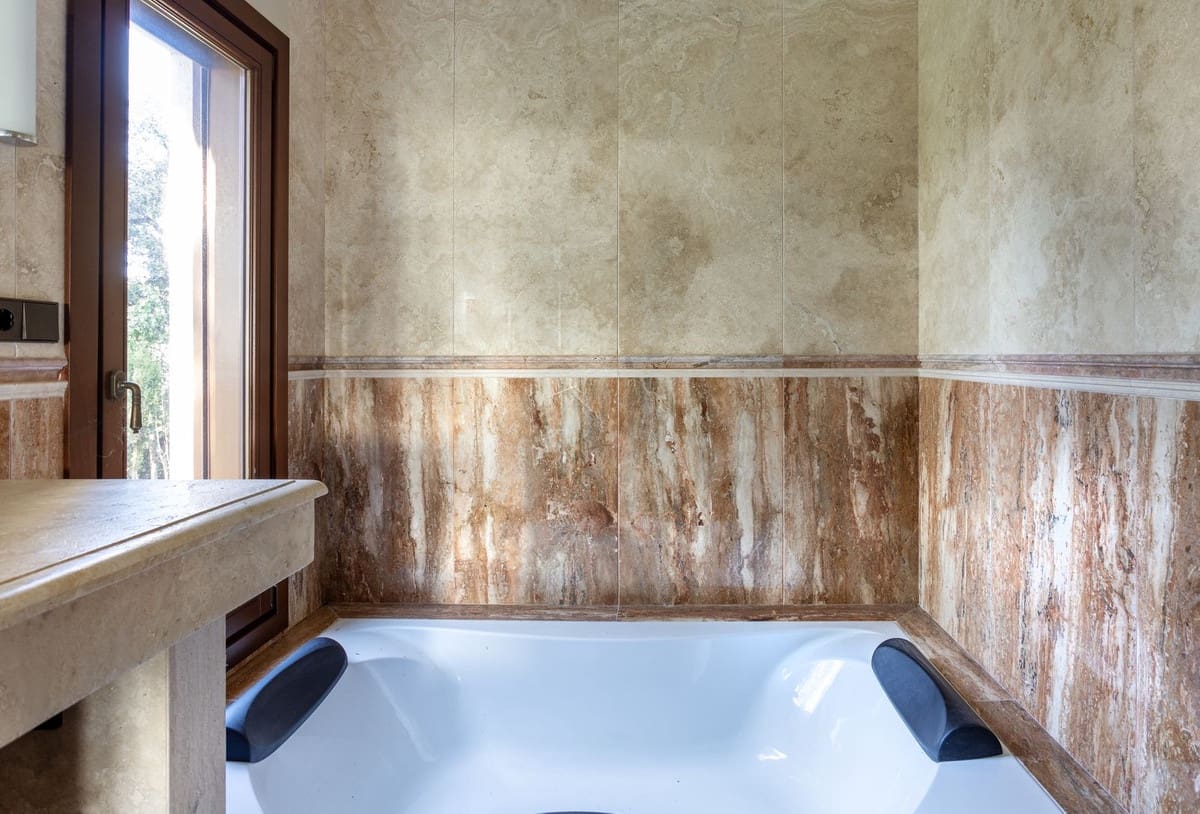 6 slaapkamer Villa te koop in Elviria met zwembad garage - € 3.450.000 (Ref: 9733279)