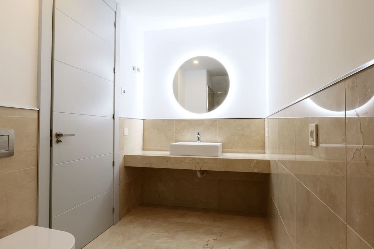 6 bedroom Villa for sale in Los Arqueros with pool garage - € 3,250,000 (Ref: 9733280)