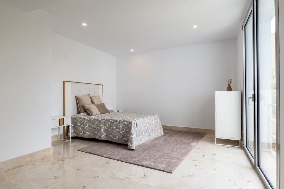 6 bedroom Villa for sale in Los Arqueros with pool garage - € 3,250,000 (Ref: 9733280)