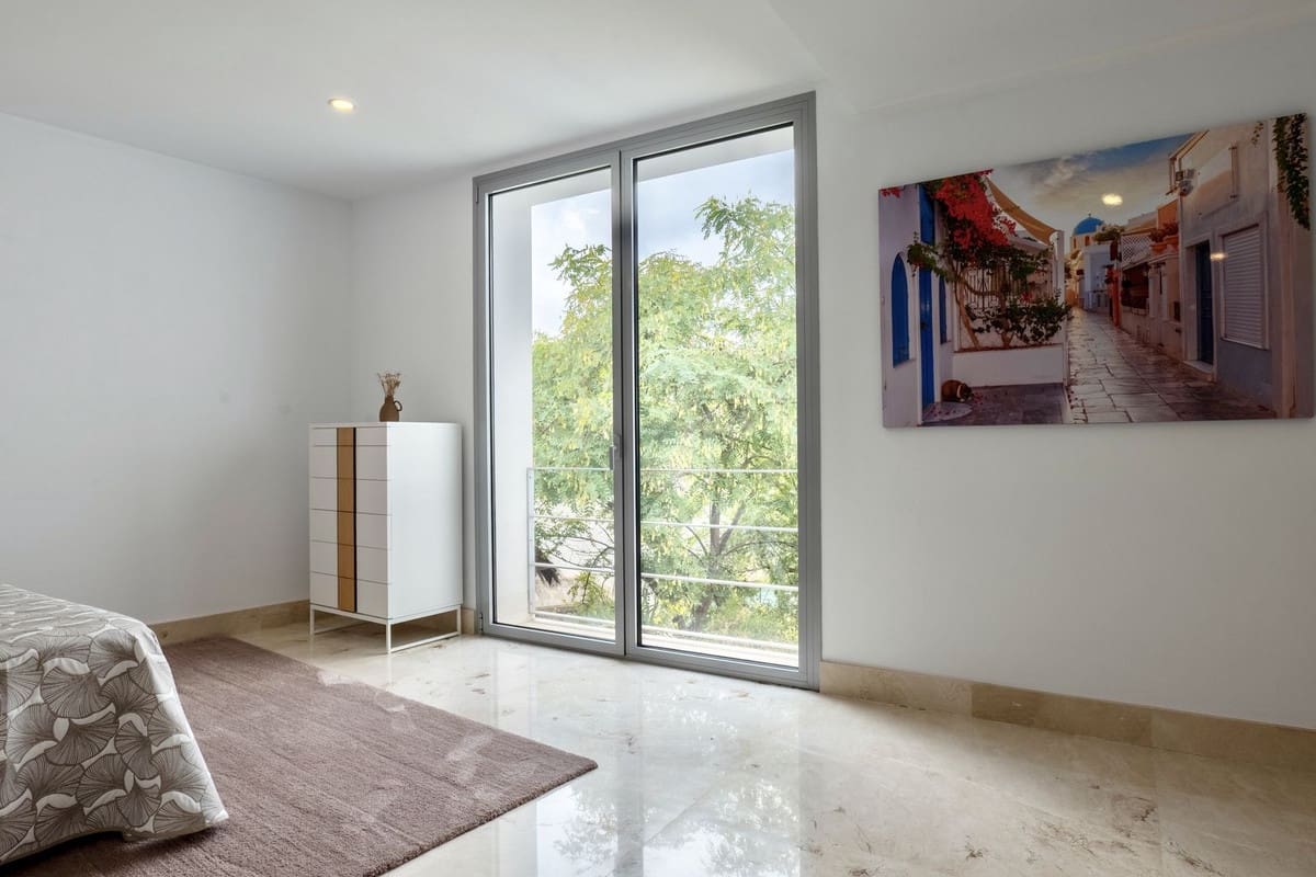 6 bedroom Villa for sale in Los Arqueros with pool garage - € 3,250,000 (Ref: 9733280)