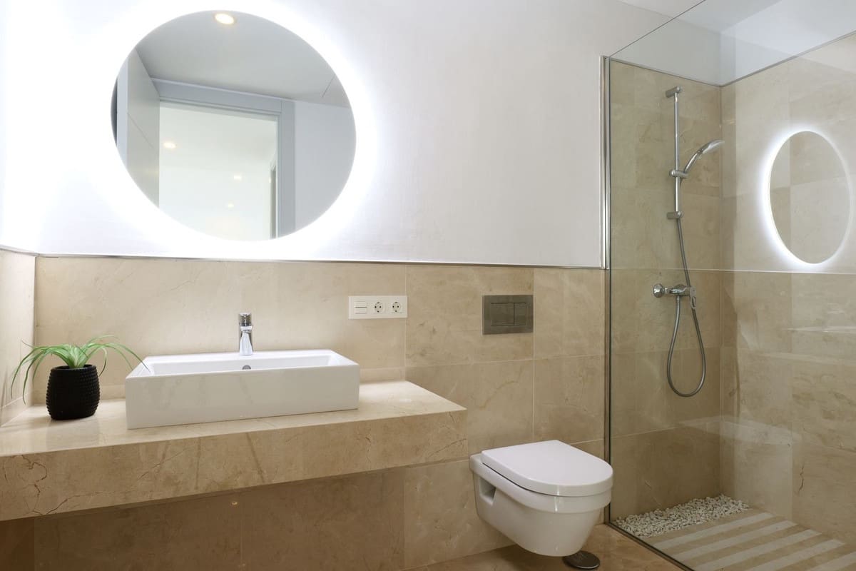 6 bedroom Villa for sale in Los Arqueros with pool garage - € 3,250,000 (Ref: 9733280)