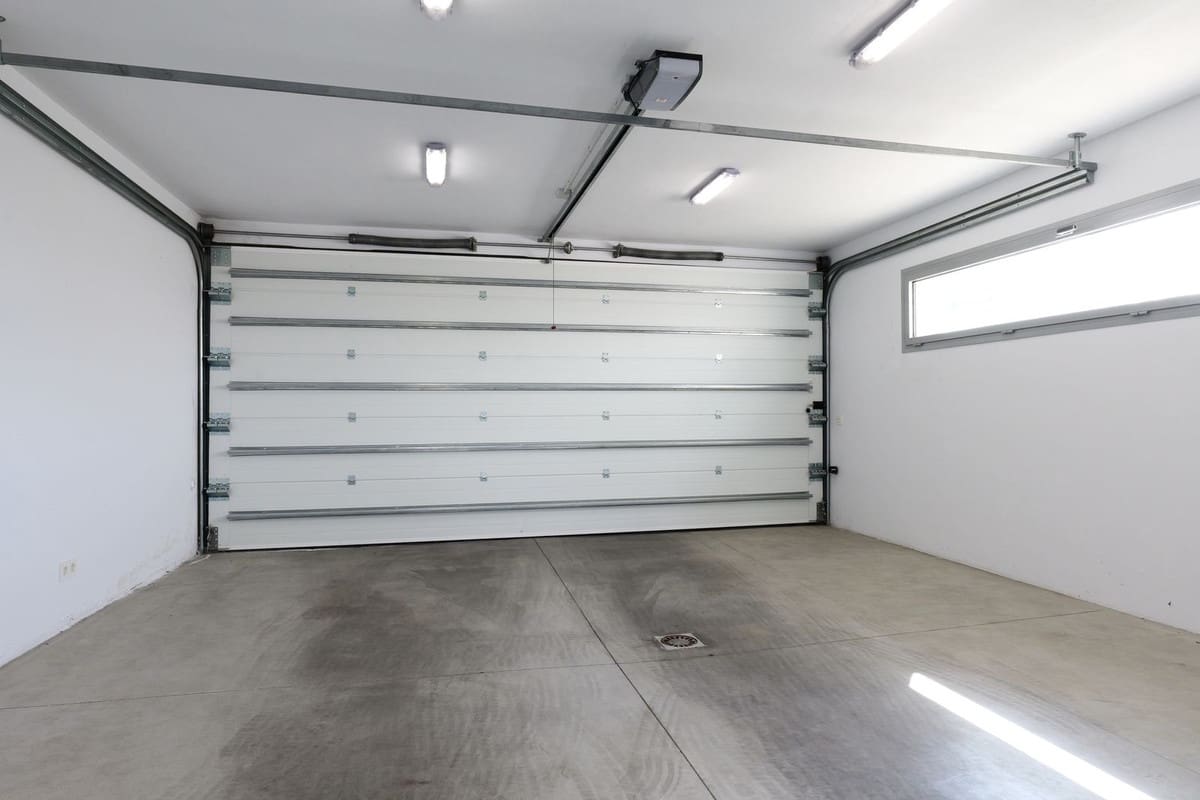 6 bedroom Villa for sale in Los Arqueros with pool garage - € 3,250,000 (Ref: 9733280)