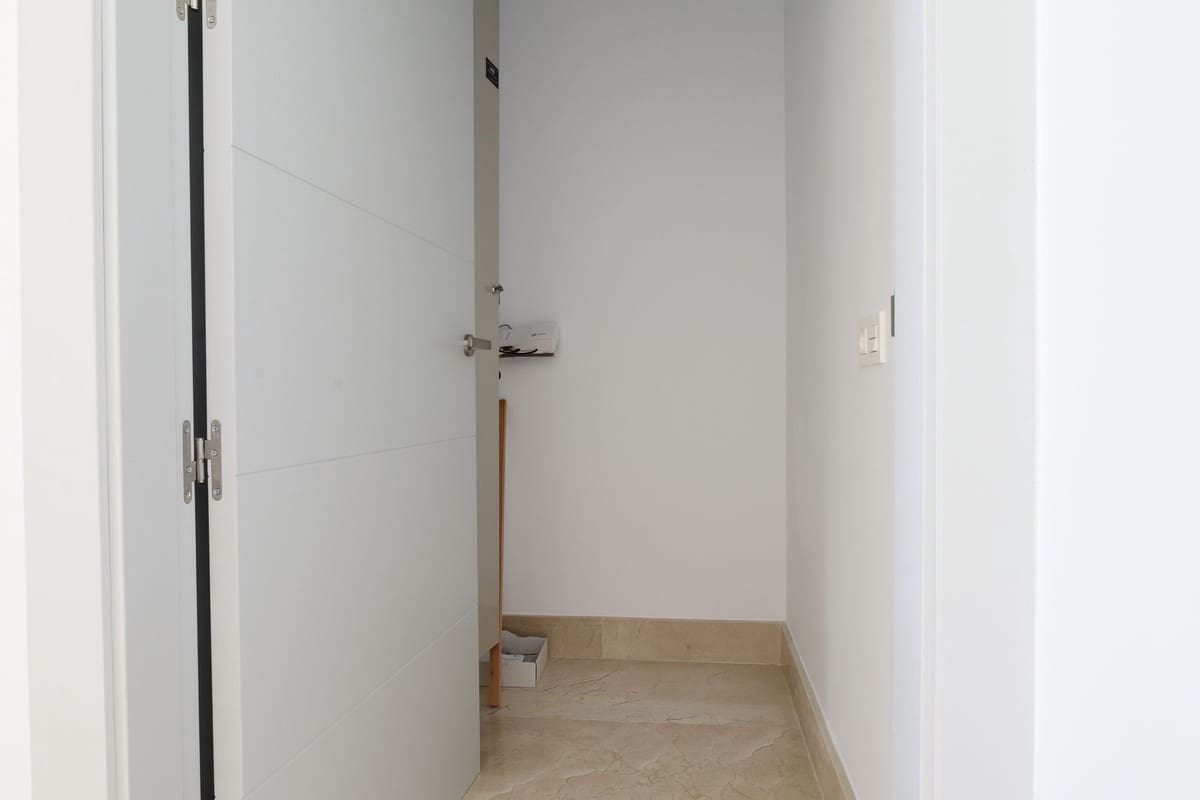 6 bedroom Villa for sale in Los Arqueros with pool garage - € 3,250,000 (Ref: 9733280)