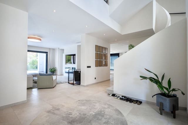 5 soveværelse Villa til salg i Elviria, Marbella med swimmingpool garage - € 2.999.000 (Ref: 9733281)