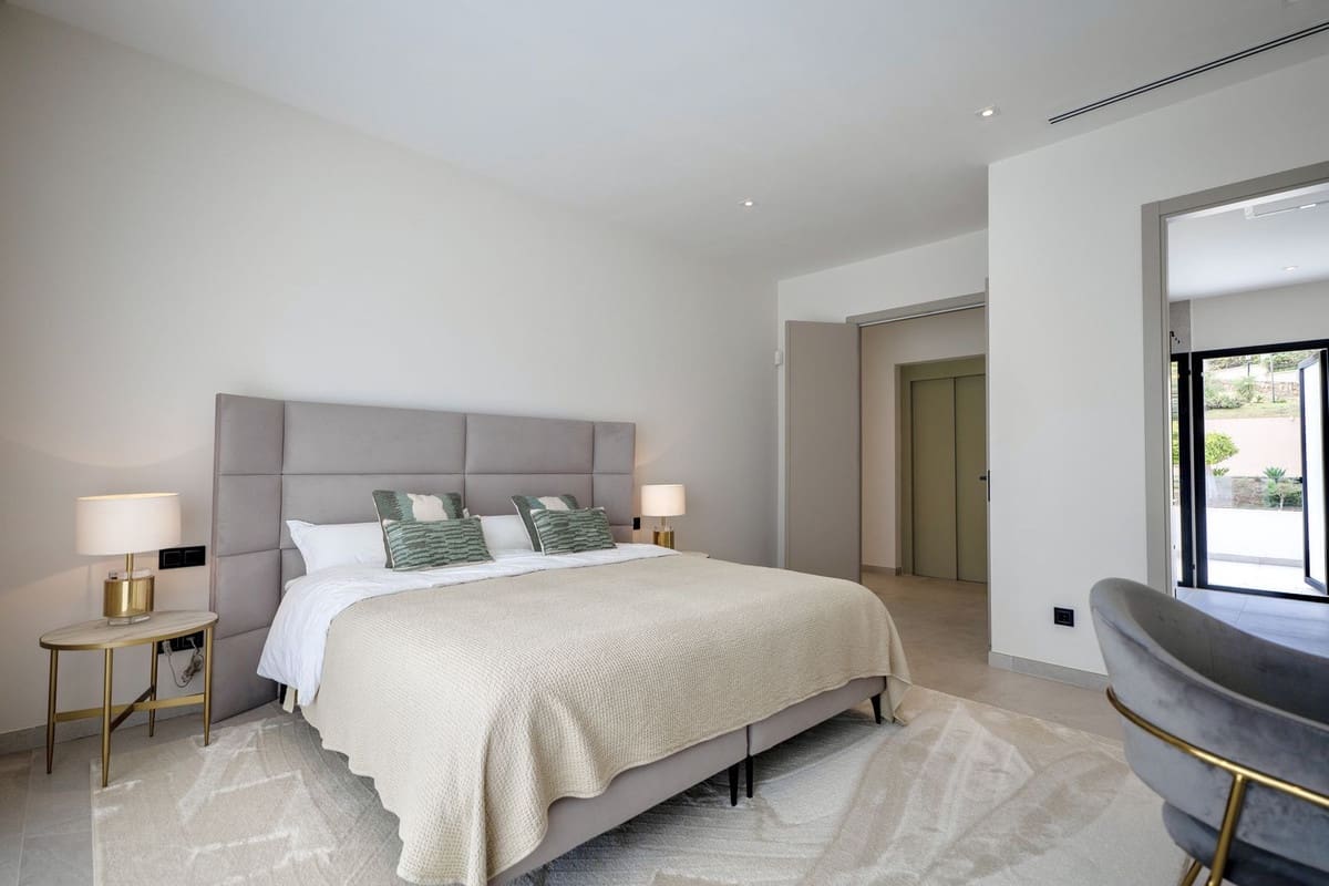 5 slaapkamer Villa te koop in Elviria met zwembad garage - € 2.999.000 (Ref: 9733281)