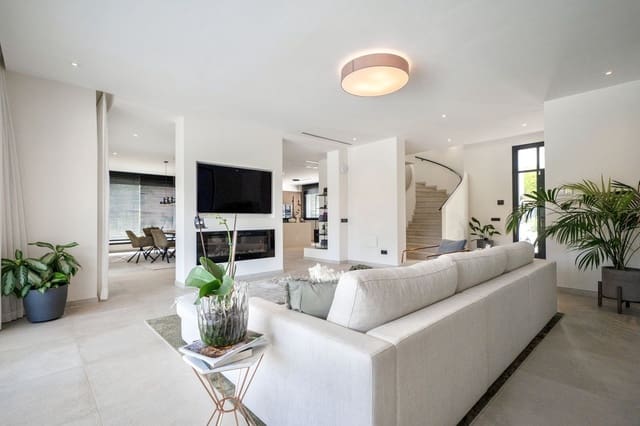 5 soveværelse Villa til salg i Elviria, Marbella med swimmingpool garage - € 2.999.000 (Ref: 9733281)