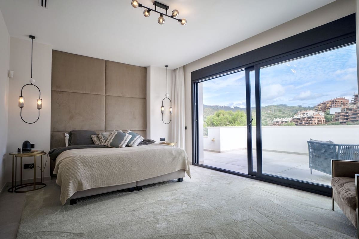 5 slaapkamer Villa te koop in Elviria met zwembad garage - € 2.999.000 (Ref: 9733281)