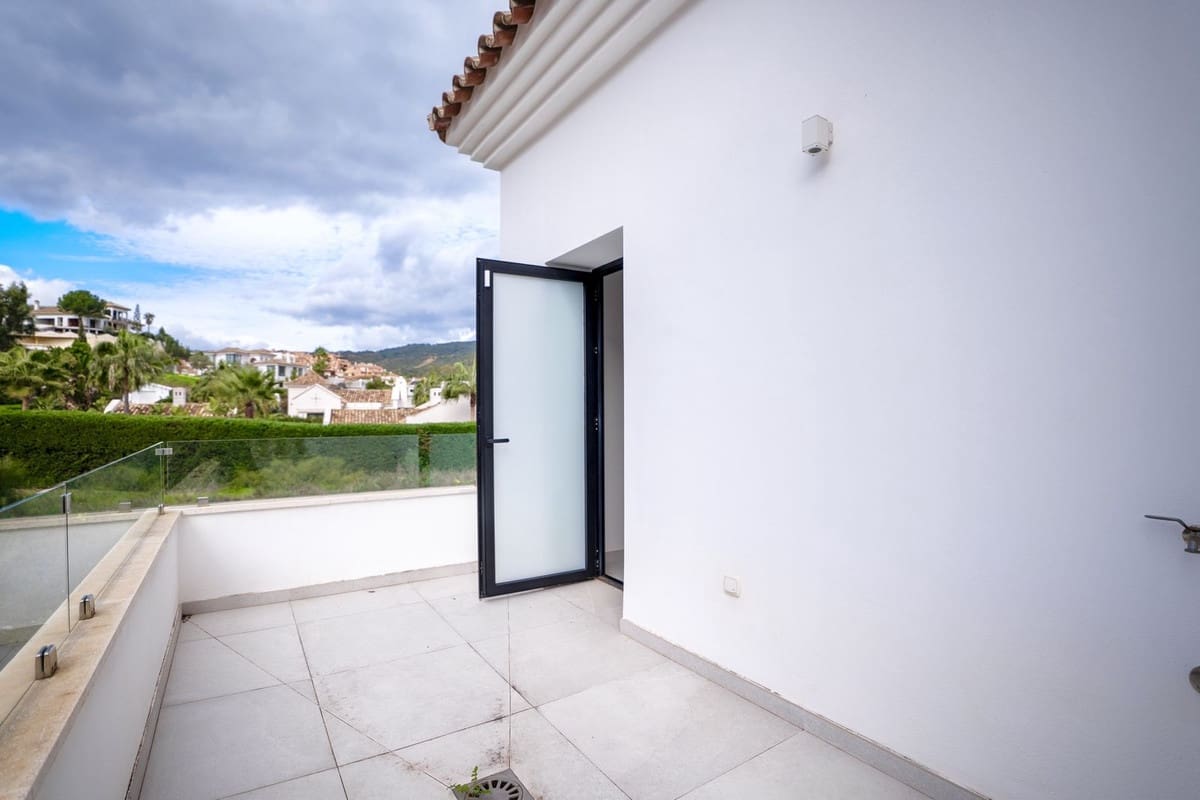 5 slaapkamer Villa te koop in Elviria met zwembad garage - € 2.999.000 (Ref: 9733281)