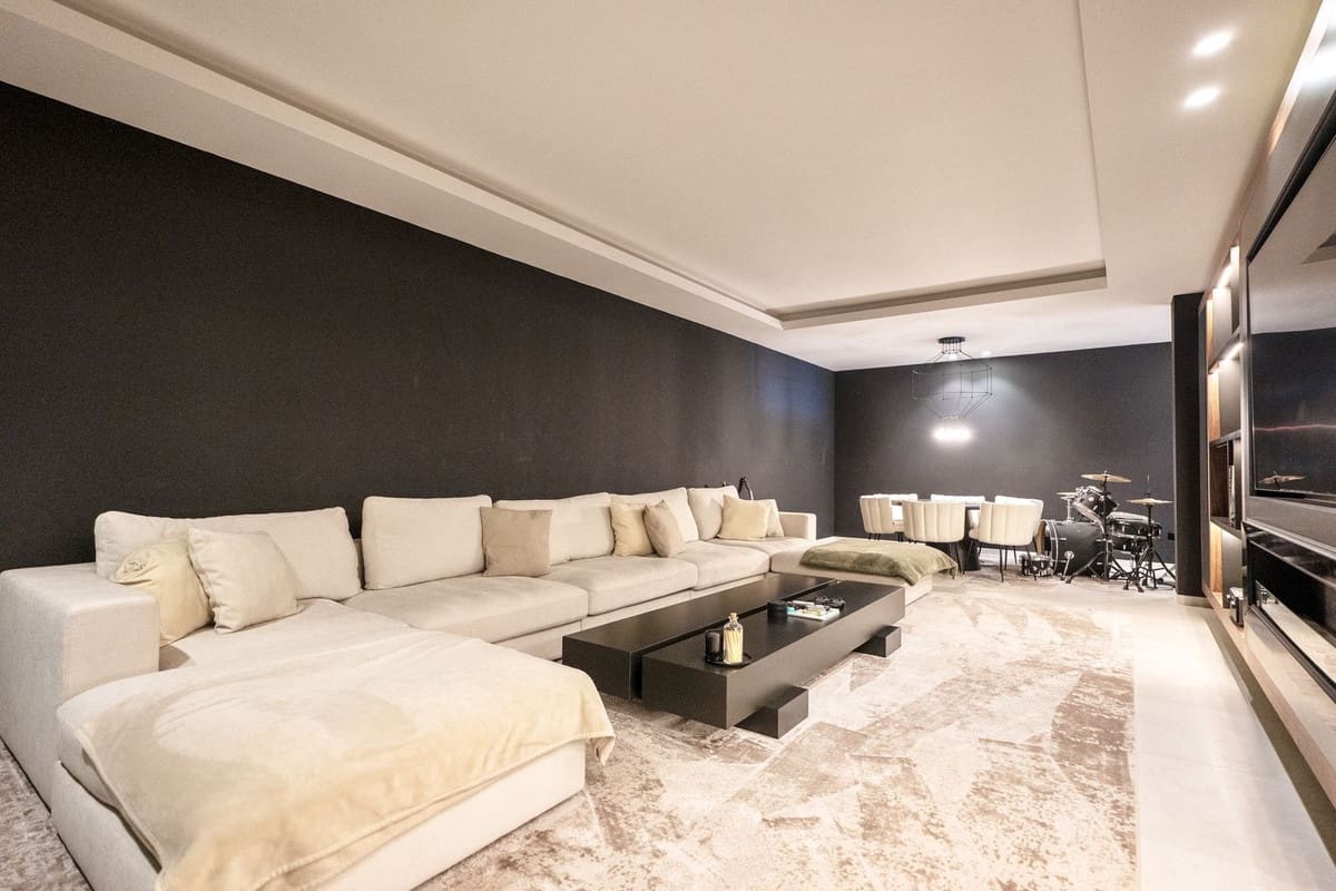 5 slaapkamer Villa te koop in Elviria met zwembad garage - € 2.999.000 (Ref: 9733281)