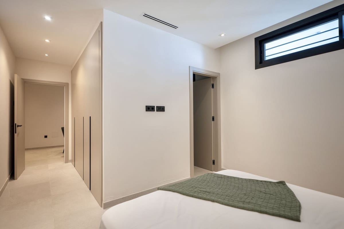 5 slaapkamer Villa te koop in Elviria met zwembad garage - € 2.999.000 (Ref: 9733281)