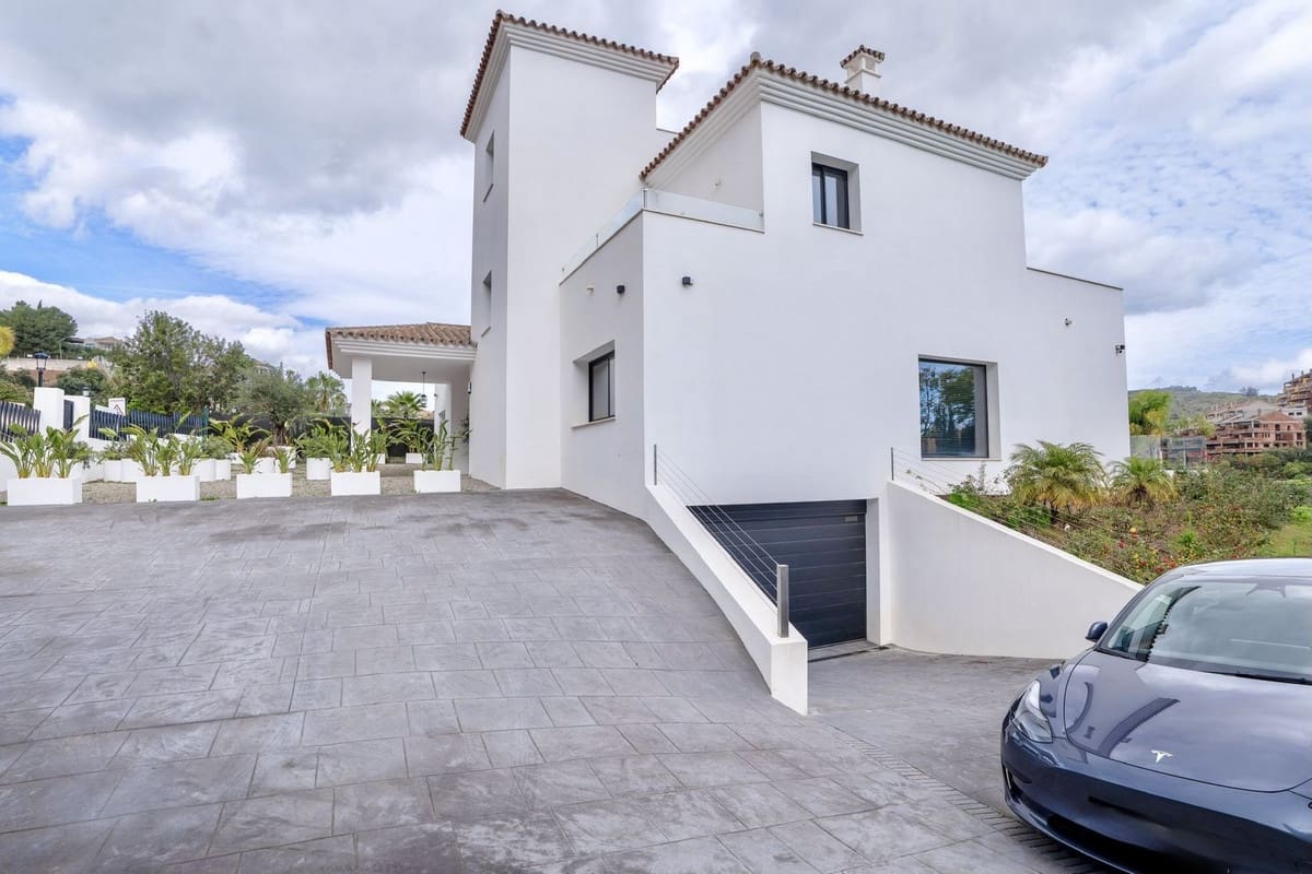 5 slaapkamer Villa te koop in Elviria met zwembad garage - € 2.999.000 (Ref: 9733281)