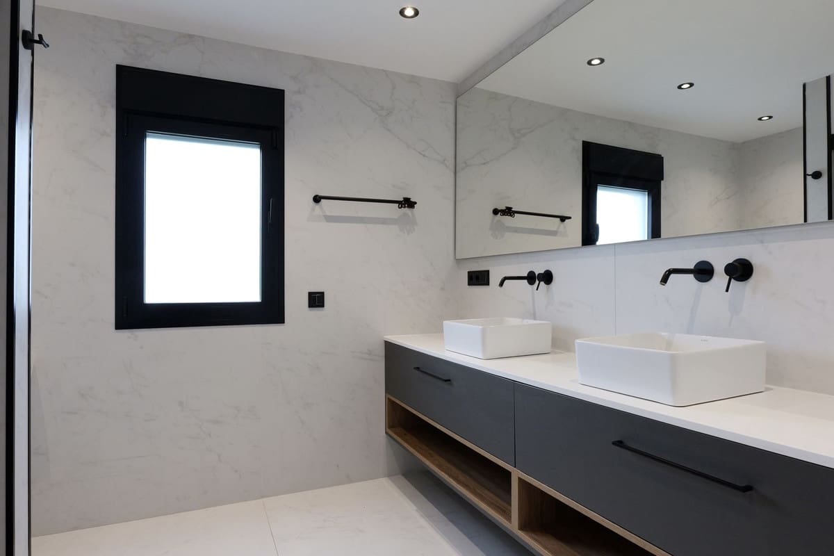 5 sypialnia Willa na sprzedaż w Marbella z basenem garażem - 2 495 000 € (Ref: 9733284)