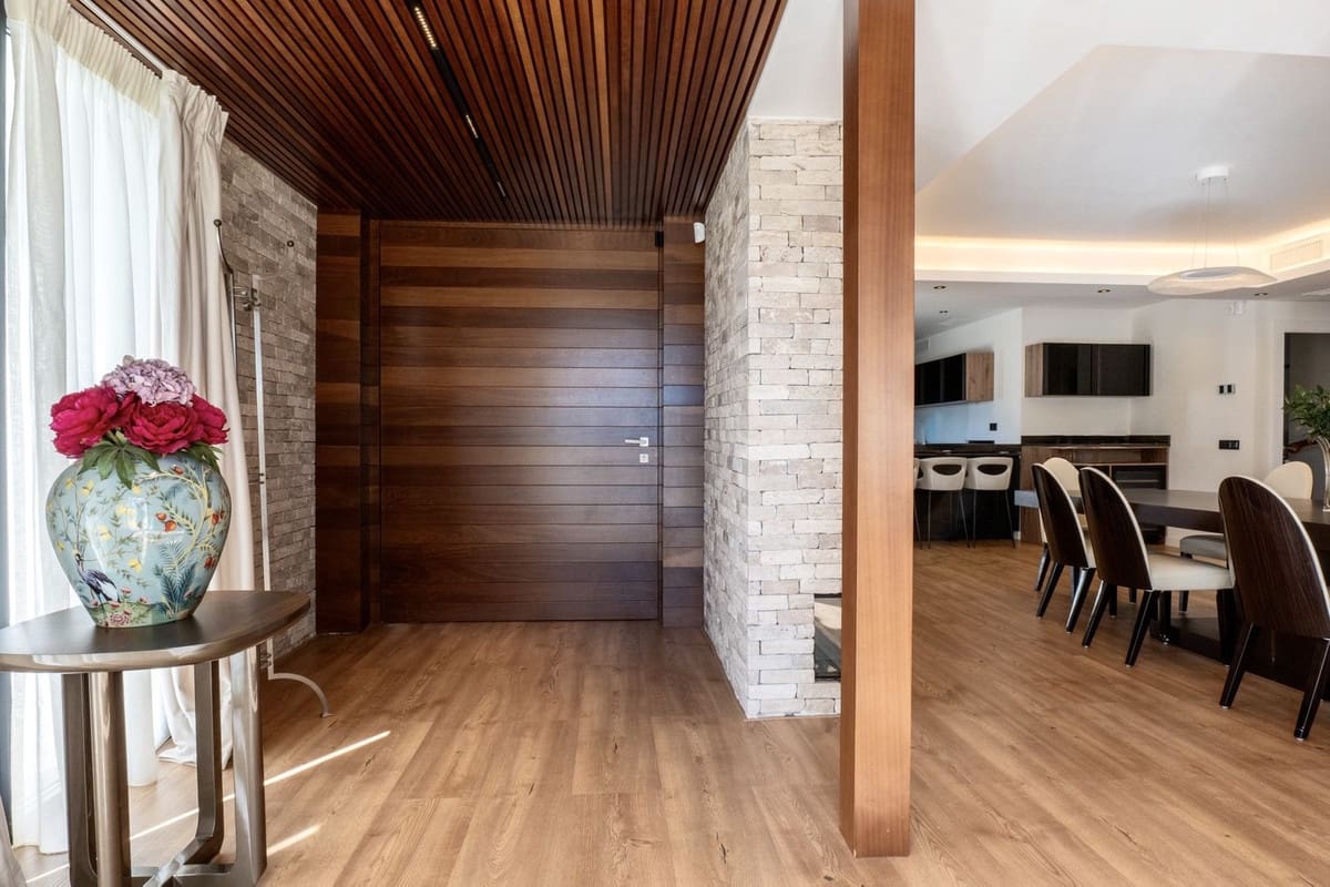 5 sypialnia Willa na sprzedaż w Marbella z basenem garażem - 2 495 000 € (Ref: 9733284)