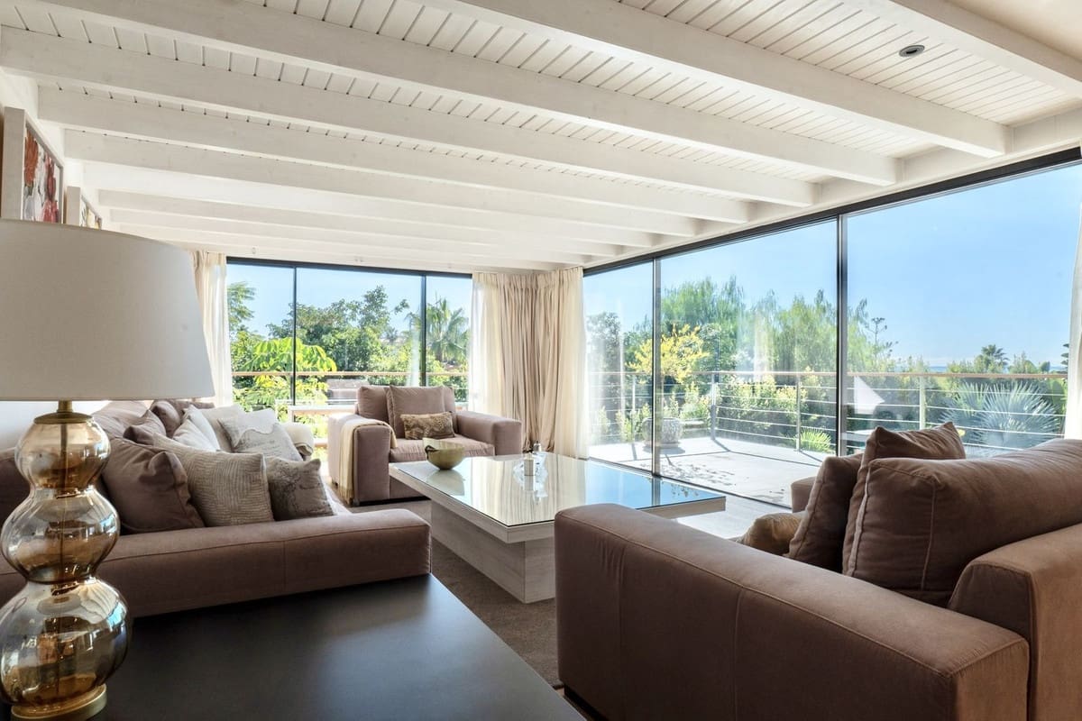 5 sypialnia Willa na sprzedaż w Marbella z basenem garażem - 2 495 000 € (Ref: 9733284)