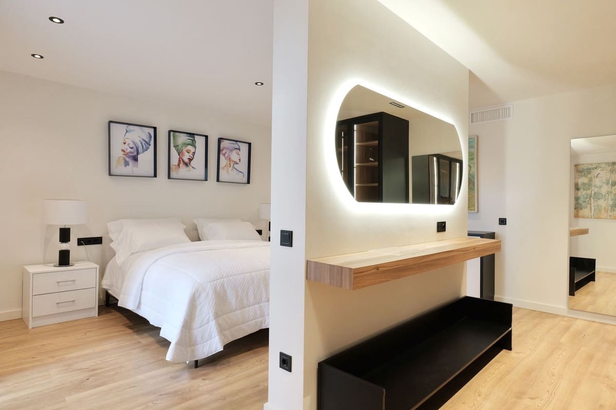 5 sypialnia Willa na sprzedaż w Marbella z basenem garażem - 2 495 000 € (Ref: 9733284)